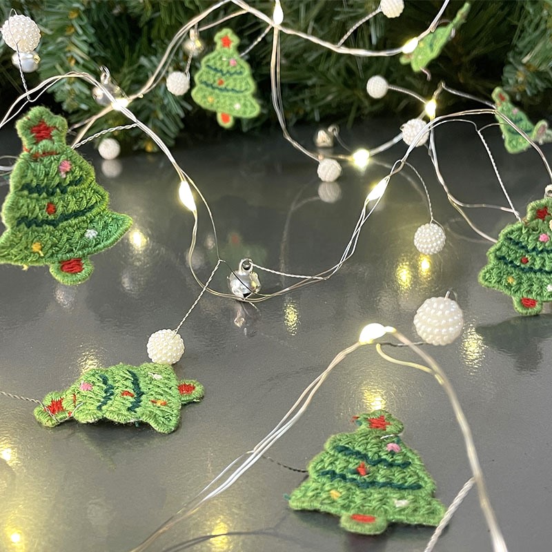 https://www.oogalights.com/Home-Garden/Lighting/Battery-Operated/Novelty-Light/KM-486486-CT-Micro-LED-String-Lights-Christmas-Trees-Battery-Powered_main.jpg